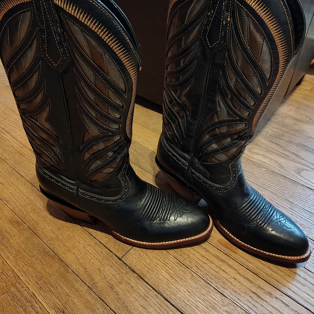 Ariat Black Heeled Boots With Metallic Silver And Bronze